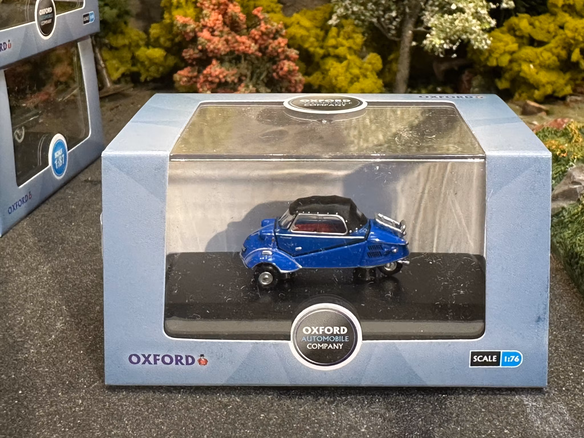 Skala 1/76 Messerschmitt KR200 Cabriolet, blå fr Oxford