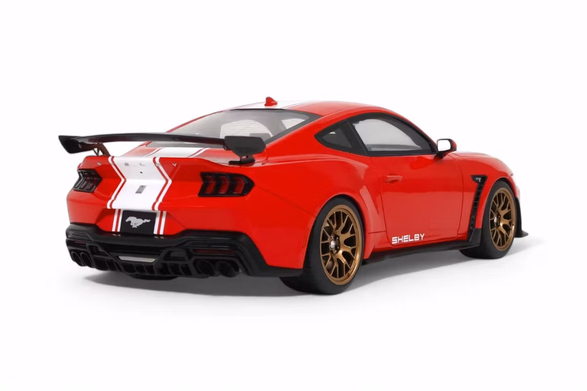 Skala 1/18 Shelby Mustang Supersnake, Race Red 2025 fr GT Spirit (GT531)