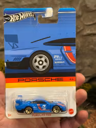 Skala 1/64 Hot Wheels: Porsche 935, blue