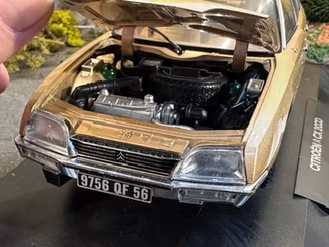 Skala 1/18 Citroën CX 2000, Champagne fr Norev Collection