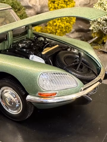 Skala 1/18 Citroën DS 23 Pallas, Light green metallic fr Norev Collection