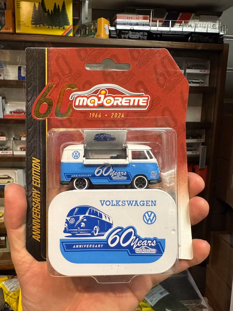Skala 1/64 fr Majorette 60th anniversary - Volkswagen bus T1