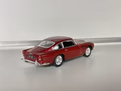 Skala 1/38 Aston Martin DB5, Dark red fr Kinsmart