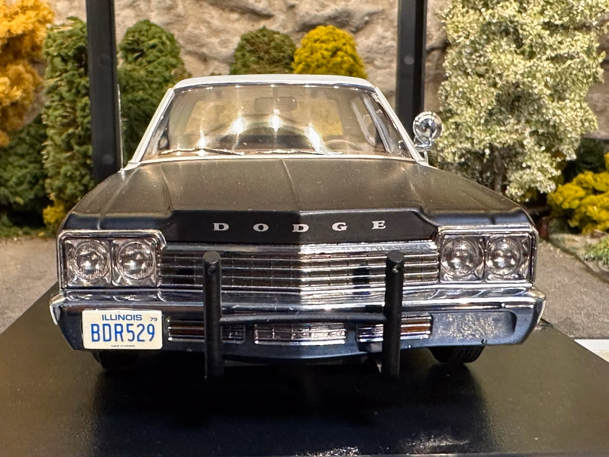 Skala 1/18 Dodge Monaco 74' "To serve & protect" fr KK-Scale