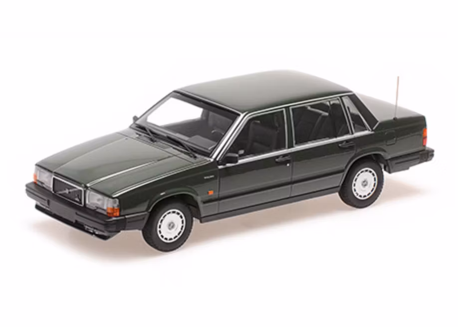 Skala 1/18 Volvo 740 GL (744) 1986 Dark green fr Minichamps 1 of 504 pcs