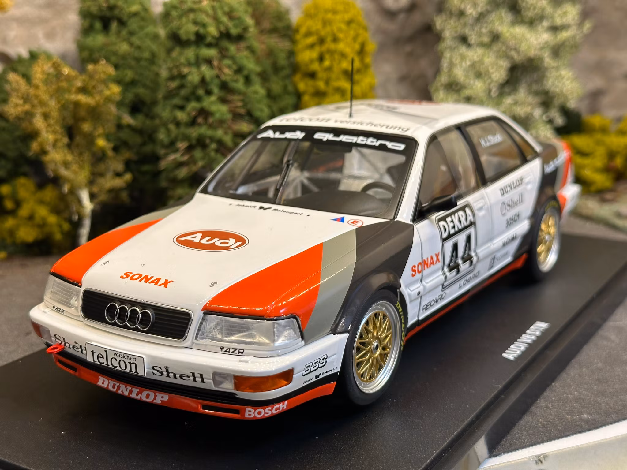Skala 1/18 Audi V8 DTM #44 H.J.Stuck fr WERK83