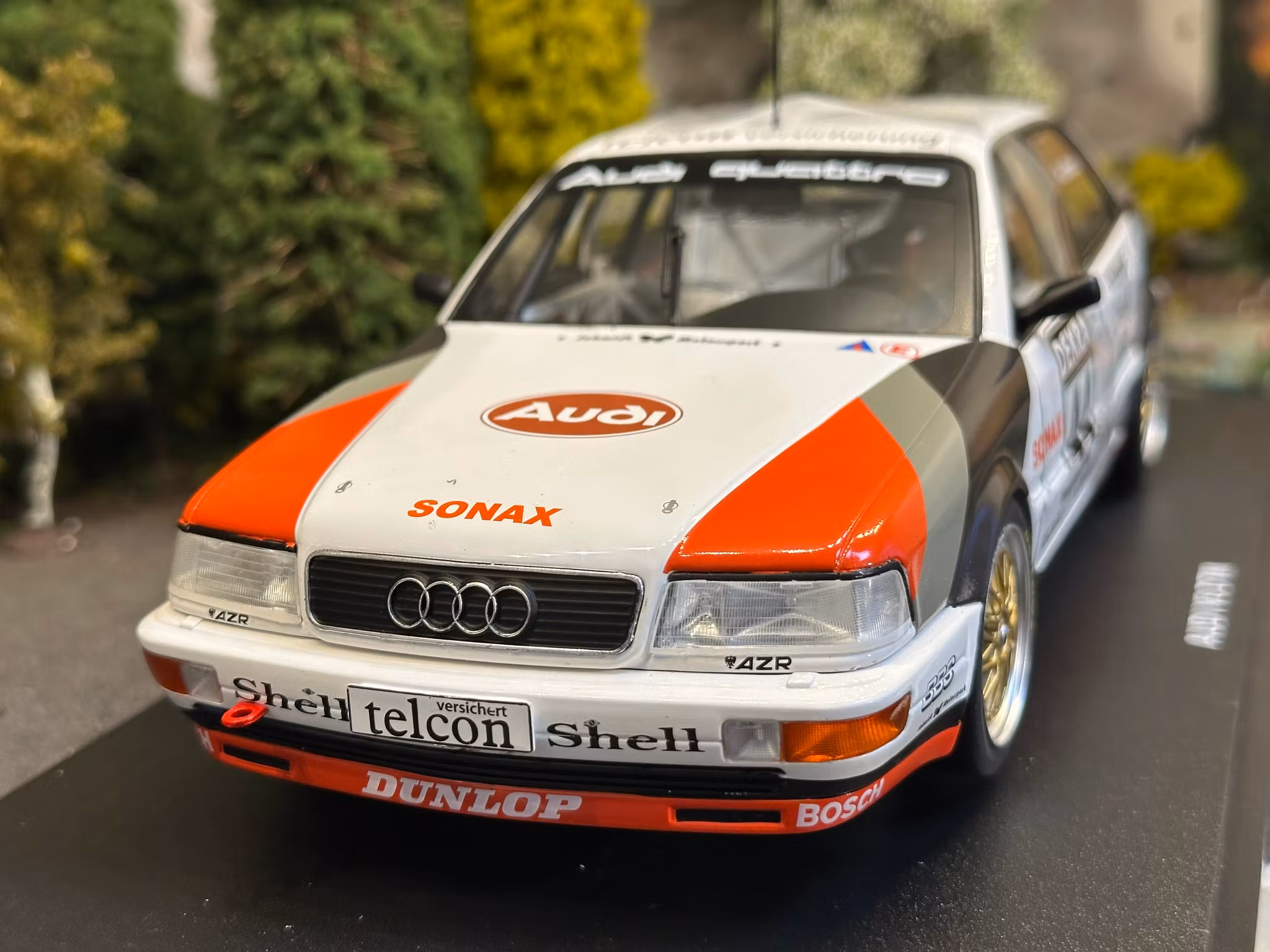 Skala 1/18 Audi V8 DTM #44 H.J.Stuck fr WERK83
