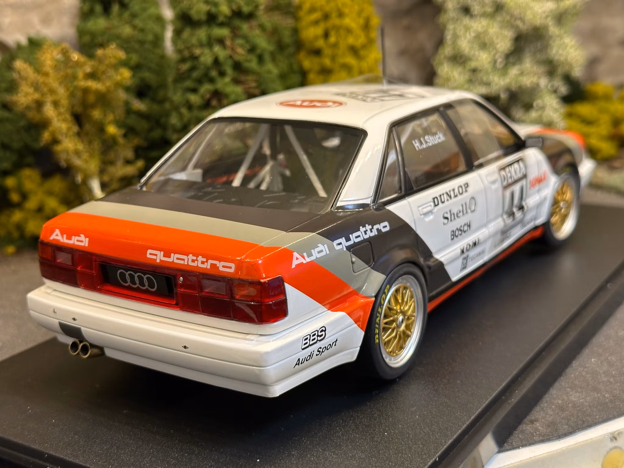 Skala 1/18 Audi V8 DTM #44 H.J.Stuck fr WERK83