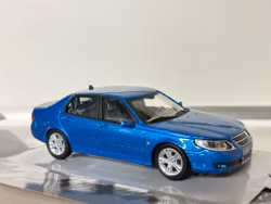Skala 1/43 - SAAB 9-5, Blue met.  fr Cararama