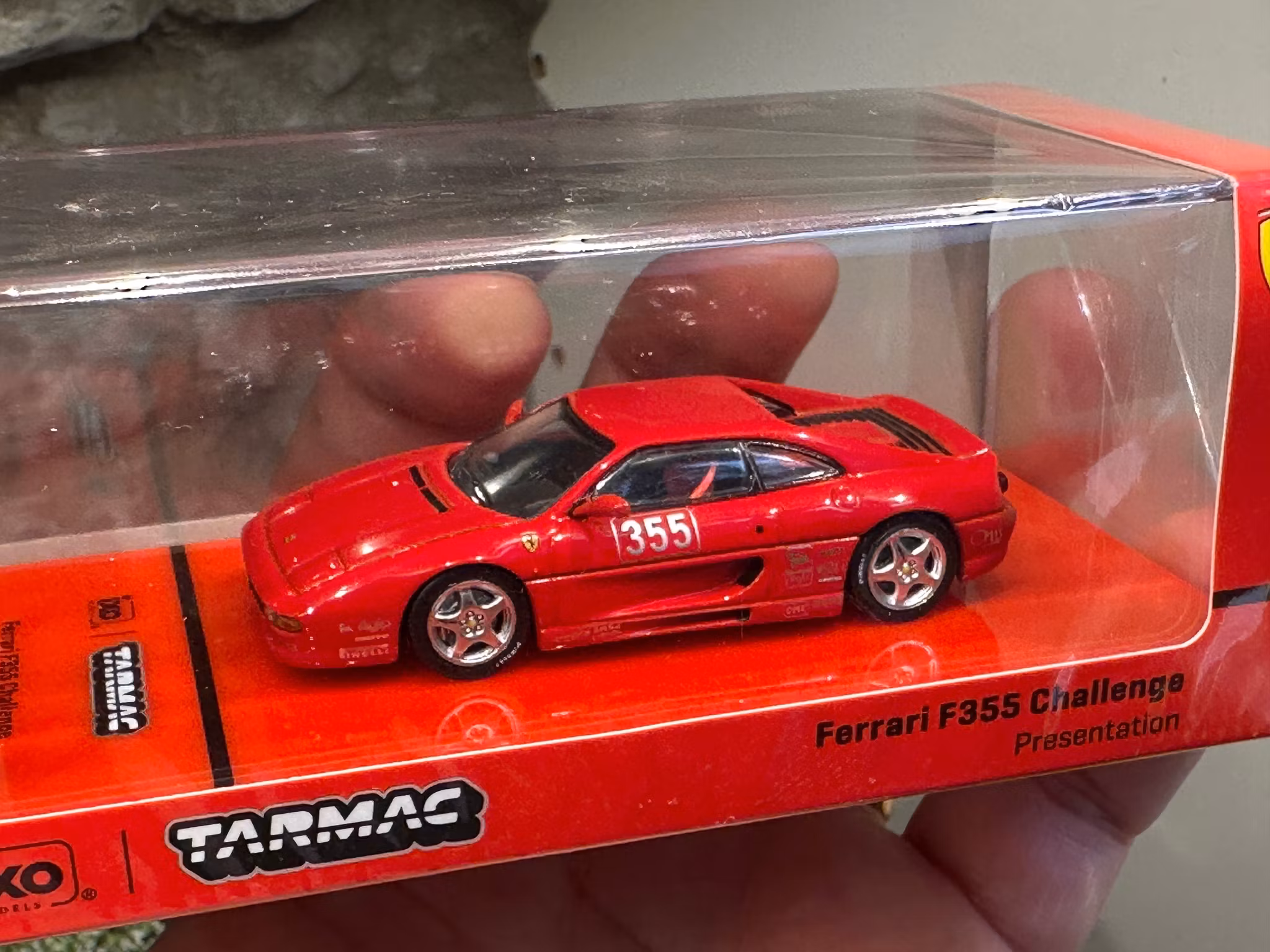 Skala 1/64  Ferrari F355 Challenge, Red fr TARMAC Works