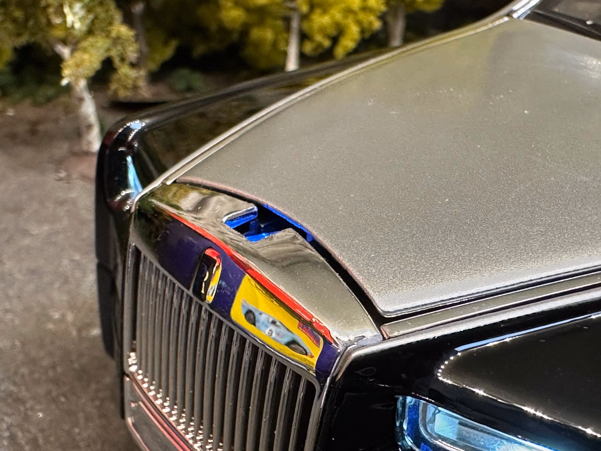 Skala 1/18 Rolls Royce Phantom, Black/Silver fr Che Zhi