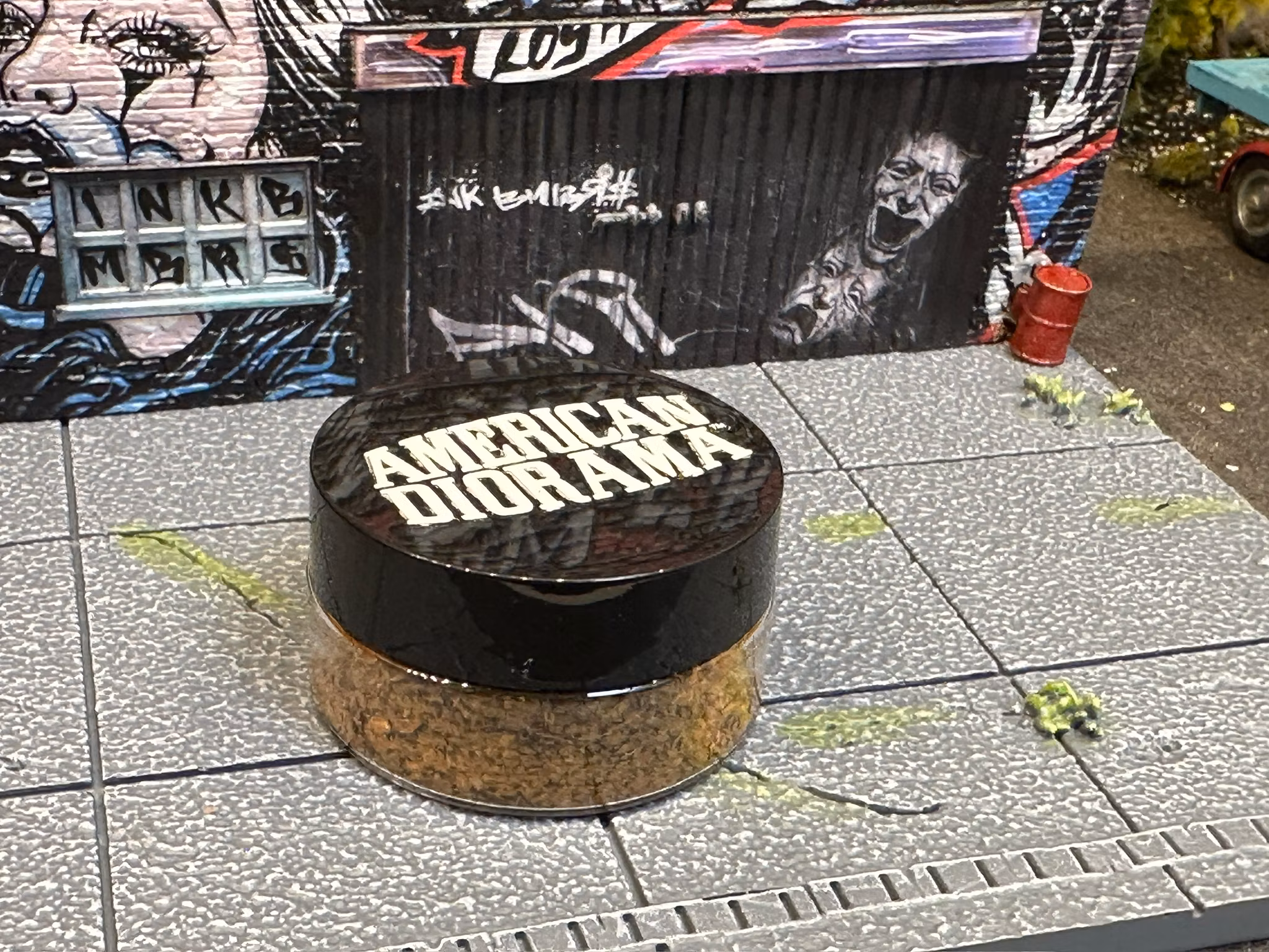 Skala 1/64 DIORAMA STREET ART LA LOWRIDER 2024 fr American Diorama & INK BMBRS (AD2423)