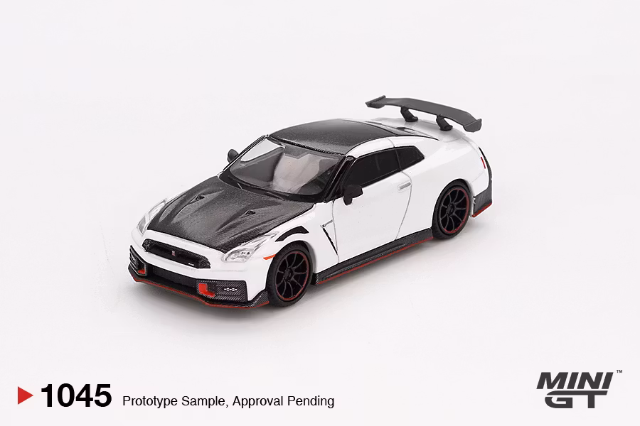 Skala 1/64 Nissan GT-R Nismo 2024 Brilliant White Pearl  fr MINI GT (GT1045)