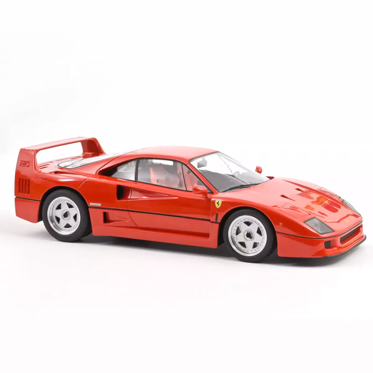 Skala 1/12 Ferrari F40 1987 Red fr Norev (127902)