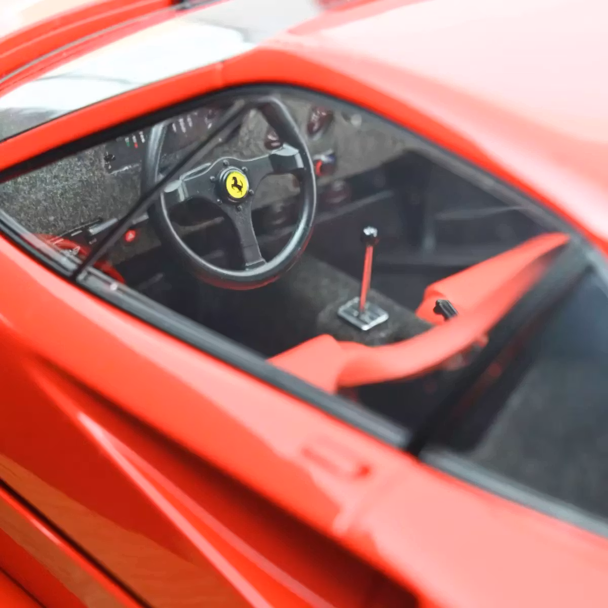 Skala 1/12 Ferrari F40 1987 Red fr Norev (127902)