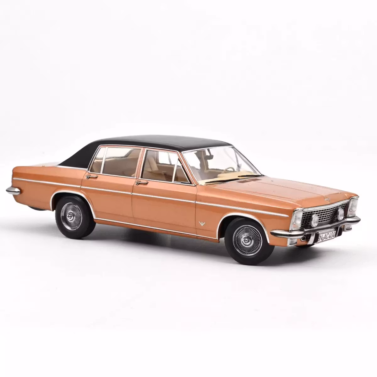 Skala 1/18 Opel Diplomat V8 1969 Copper Red fr Norev