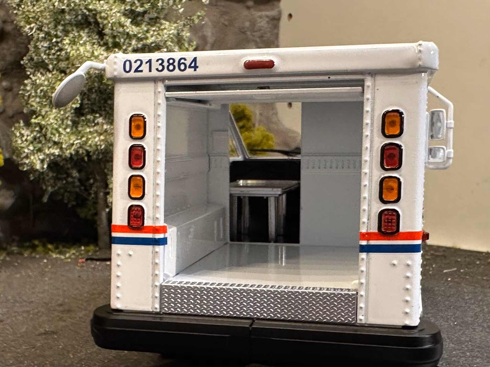 Skala 1/24 U.S Mail Long-Life Postal Delivery Vehicle "Cheers" fr Greenlight. (Grumman GM)