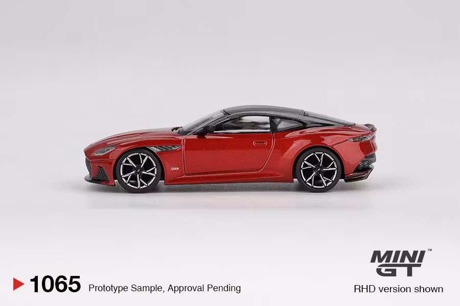 Skala 1/64 Aston Martin DBS Hyper Red fr MINI GT (1065)