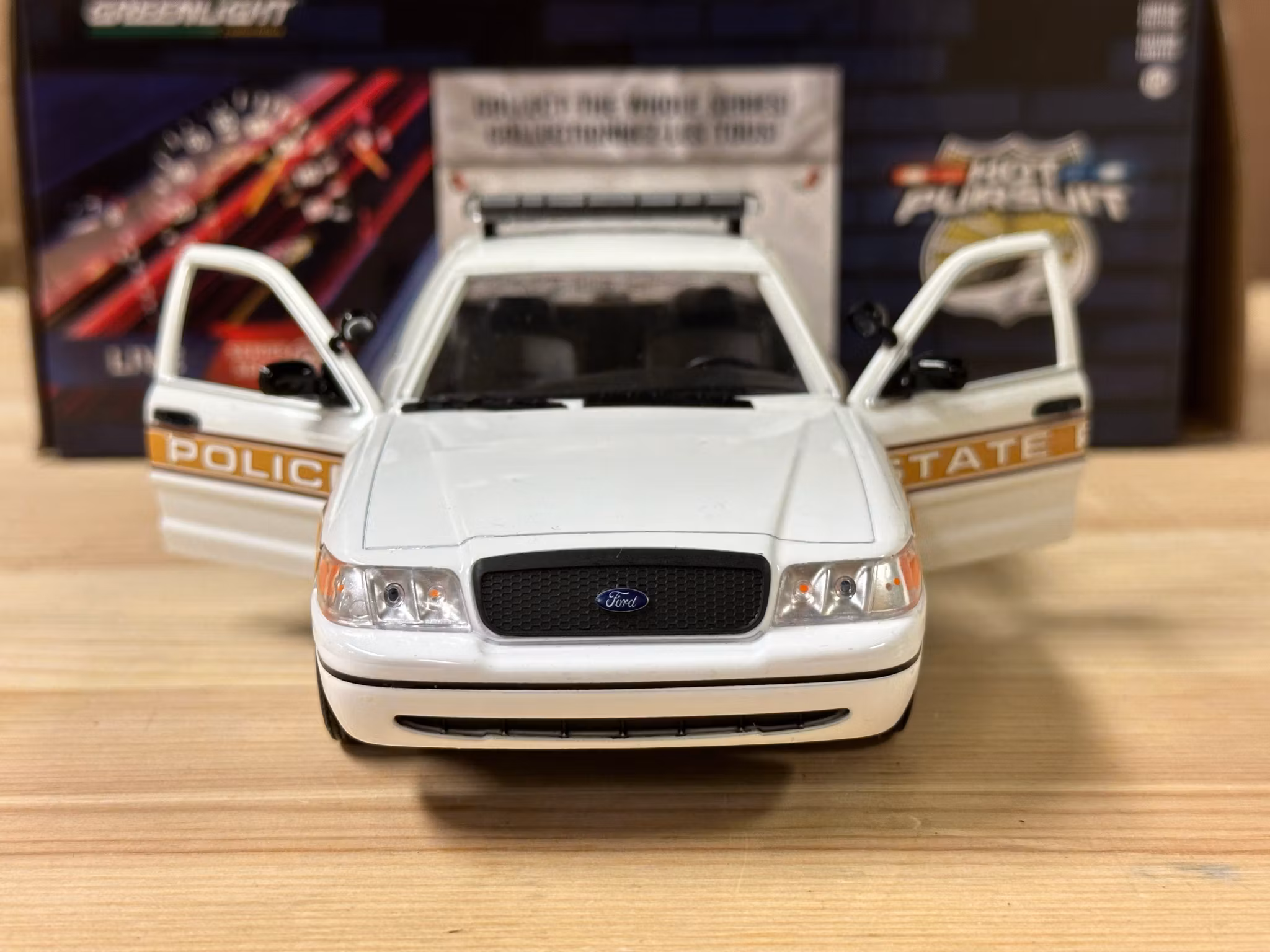 Skala 1/24 2009 Ford Crown Victoria Interceptor, Illinois State Police "fr Greenlight