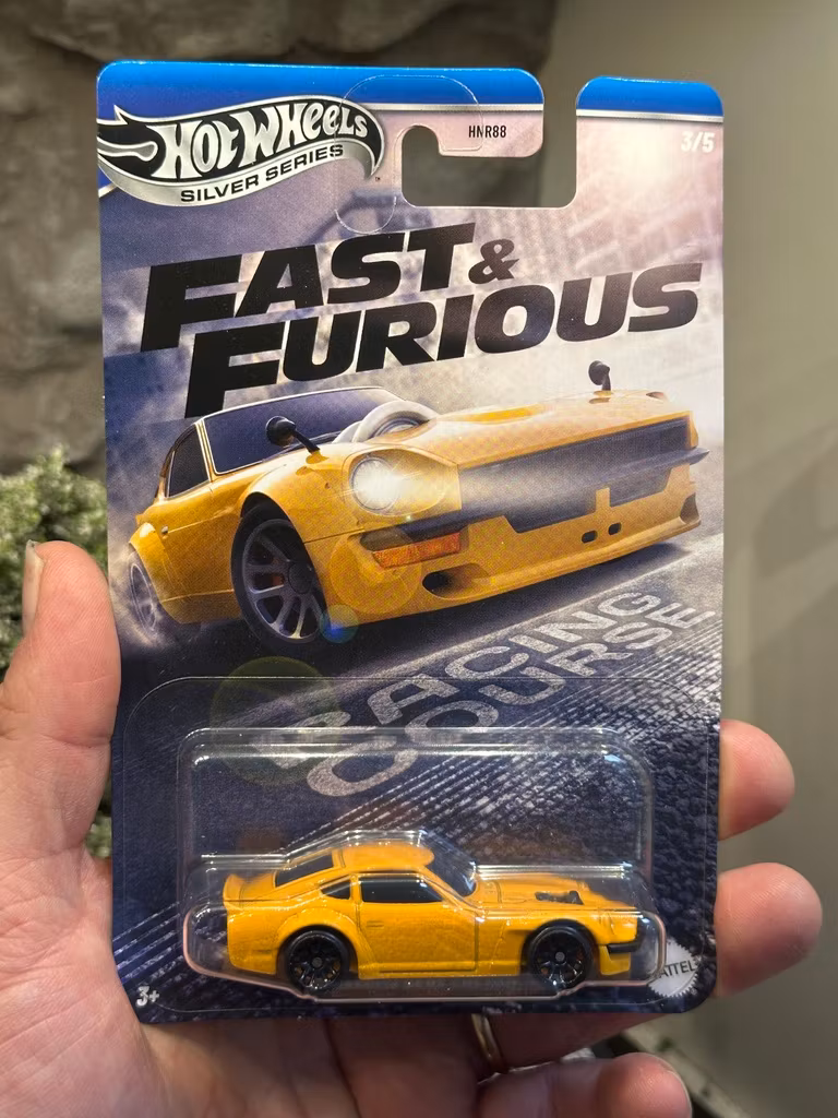 Skala 1/64 Hot Wheels Silv. Ser. - Fast & Furious: Datsun 240Z Custom