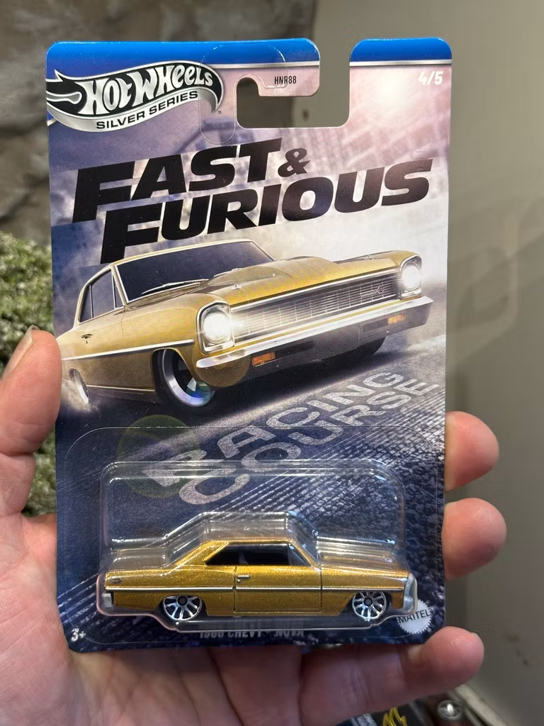 Skala 1/64 Hot Wheels Silv. Ser. - Fast & Furious: 1966 Chevy Nova