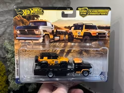 Skala 1/64 Hot Wheels PREMIUM Team Transport: Toyota FJ Cruiser 6 Horizon Hauler