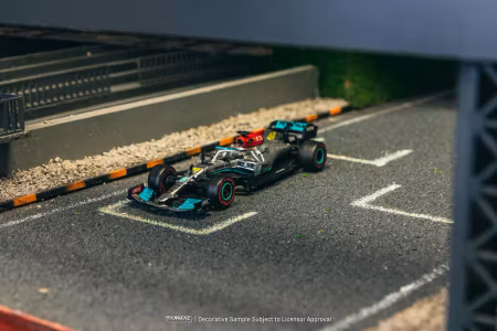 Skala 1/64 Mercedes-AMG F1 W12 Performance, Las Vegas #44 fr Tarmac/IXO Models