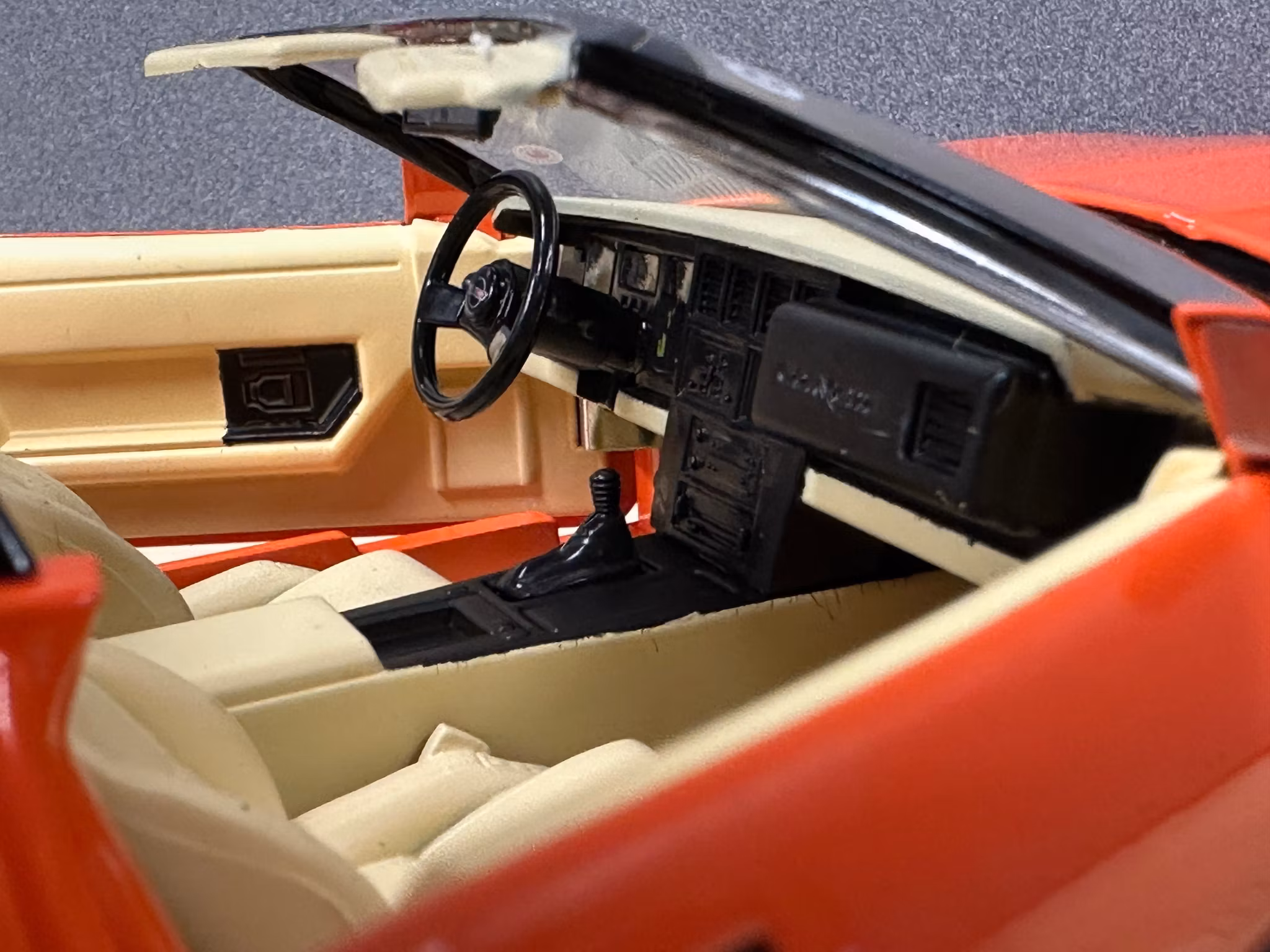 Skala 1/18 1984, Chevrolet C4 Corvette fr Greenlight