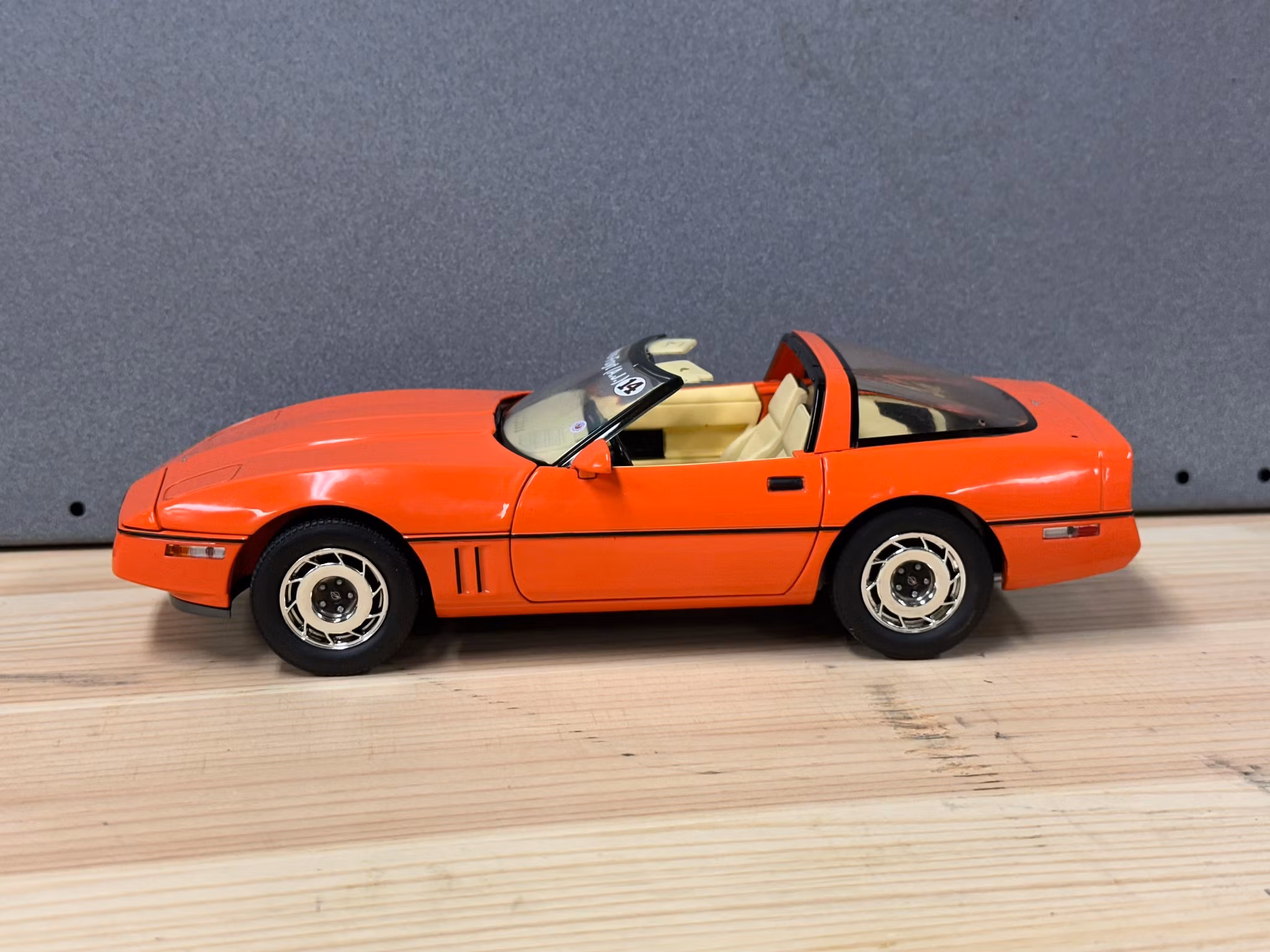 Skala 1/18 1984, Chevrolet C4 Corvette fr Greenlight