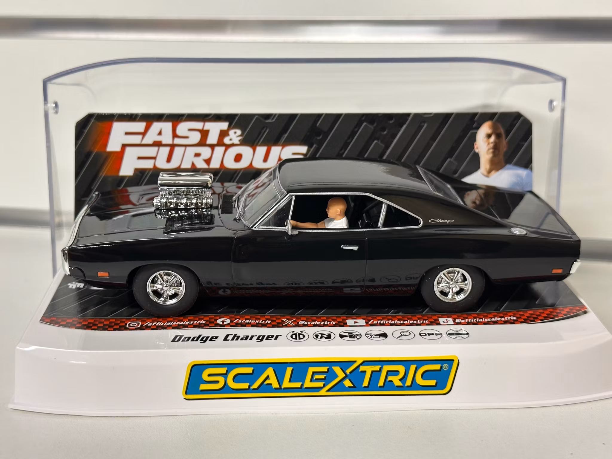 Skala 1/32 Analogue Scalextric Slot Car: Dodge Charger- Fast & Furious
