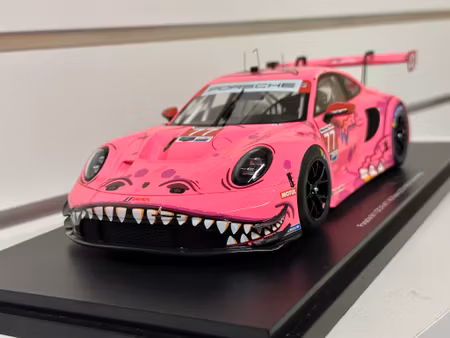 Skala 1/18 PORSCHE 911 (992) GT3 R #77 AO  RACING DETROY GP 2025 fr Top Speed / TSM