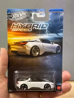 Skala 1/64 Hot Wheels Hybrid Speed - BMW i8 Roadster