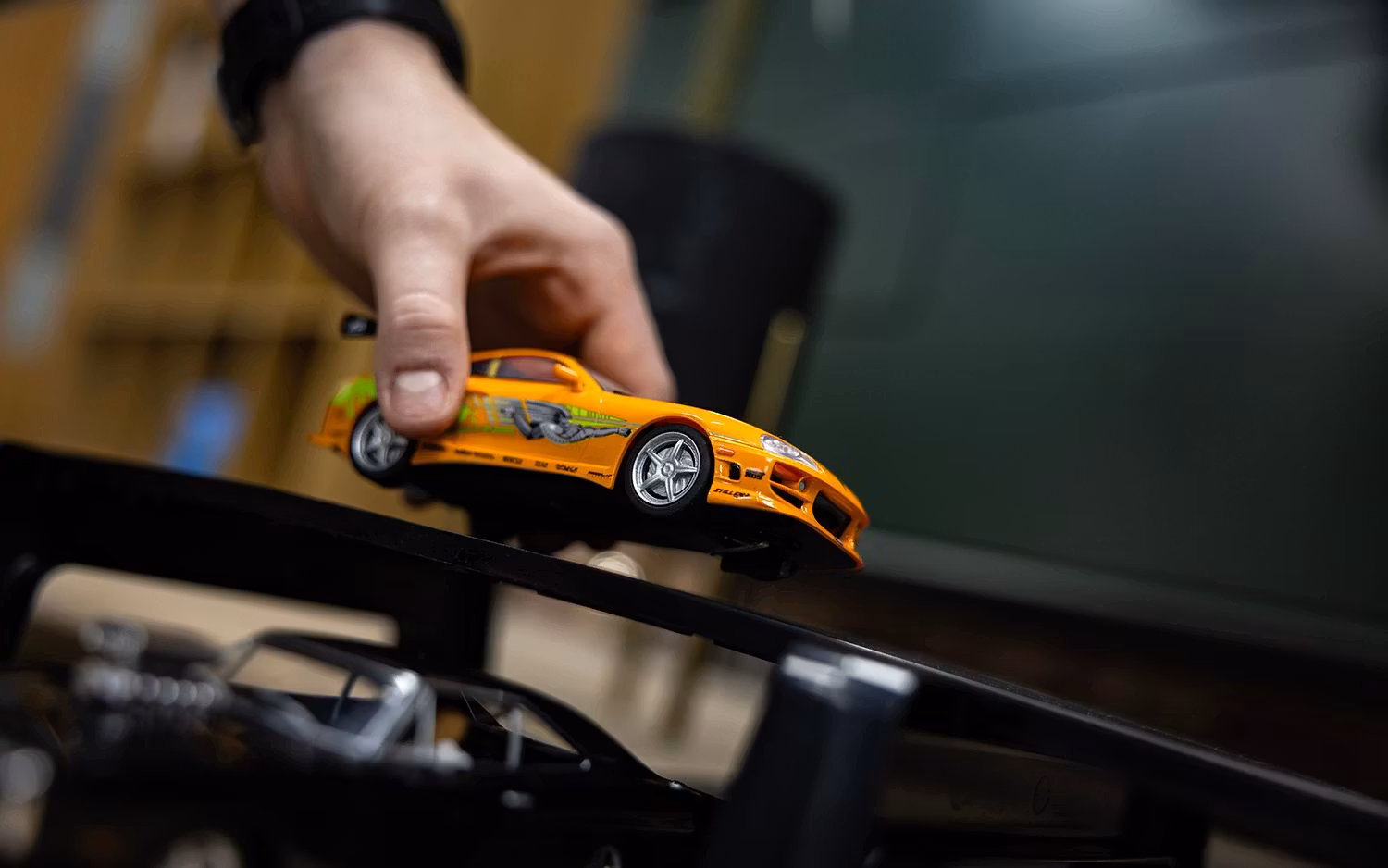 Skala 1/32 Scalextric Slot Racing Track: Fast and Furious Hot Laps Race Set, C1458M