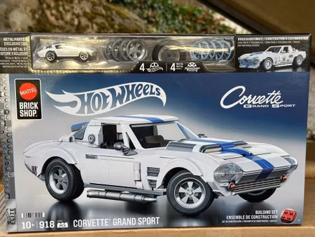 Skala 1/16 Hot Wheels Corvette Grand Sport Byggset + Hot Wheels bil