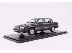 Skala 1/18 Volvo 760 Turbo (1985), Dark grey metallic fr Triple9 Collection