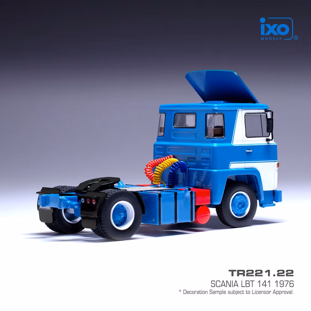 Skala 1/43 Scania LBT 141 1976, White with blue stipes fr IXO Models