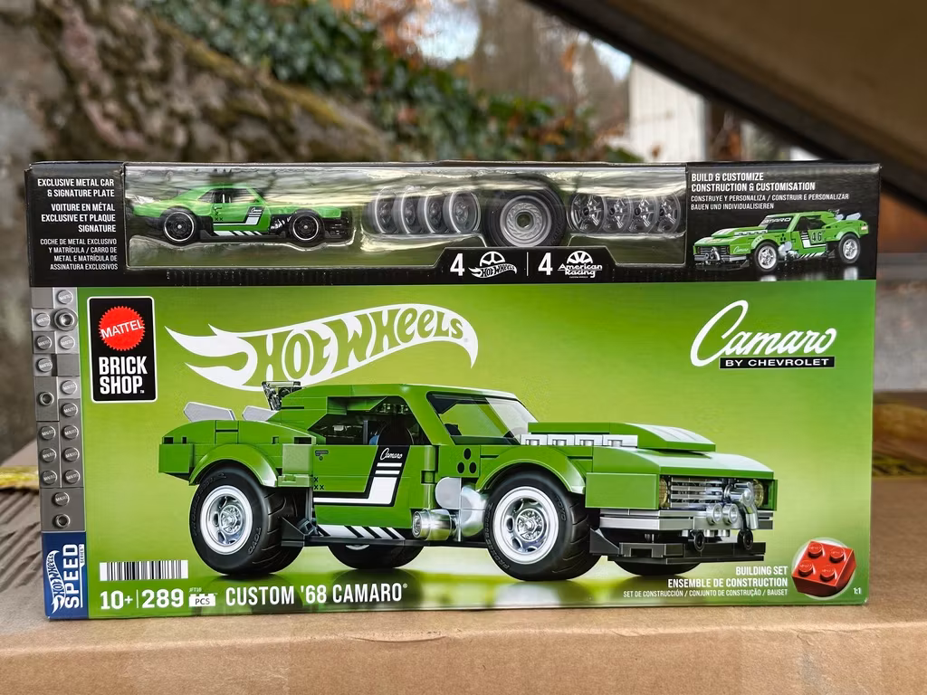 Skala 1/32 Hot Wheels *Speed series* Chevrolet Camaro Building Set + Hot Wheels car