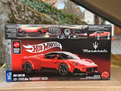 Skala 1/32 Hot Wheels *Speed series* Maserati MC20 Building Set + Hot Wheels car