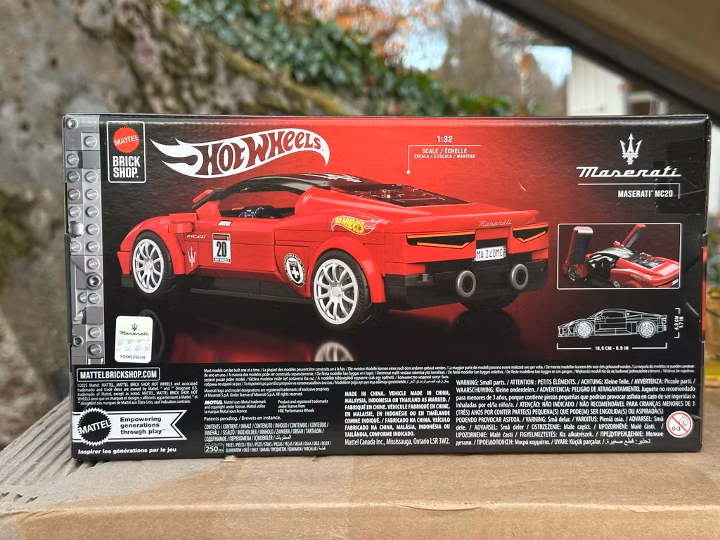 Skala 1/32 Hot Wheels *Speed series* Maserati MC20 Building Set + Hot Wheels car