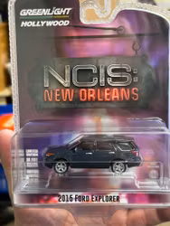 Skala 1/64 Greenlight "Hollywood" 2015 Ford Explorer - NCIS New Orleans