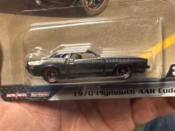 Skala 1/64 Hot Wheels Premium - Fast & Furious - 1970 Plymouth AAR Cuda