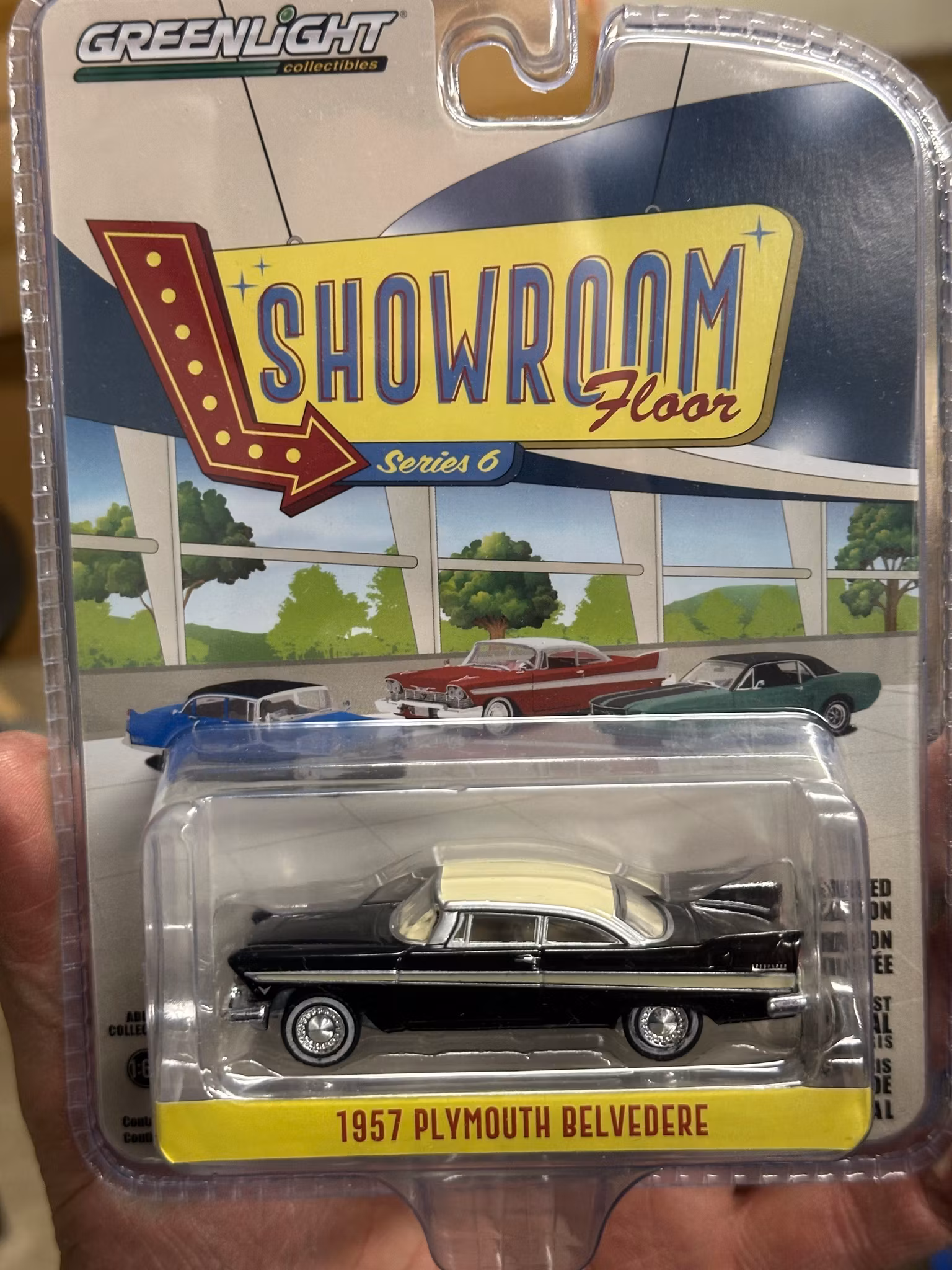 Skala 1/64 Showroom Floor - 1957 Plymouth Belvedere fr Greenlight