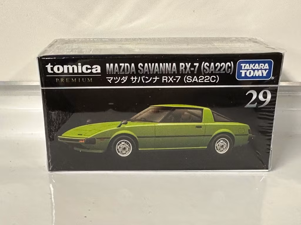 Skala 1/64 fr Tomica Premium: Mazda Savanna RX-7 (SA22C) - Green
