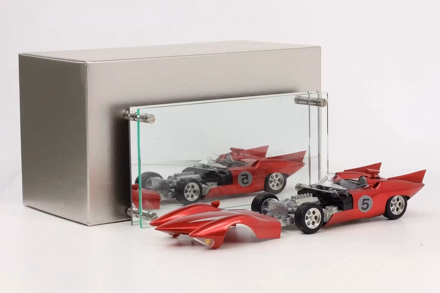 Skala 1/32 Schwyn Haas Hamilton Speed Racer Mach 5 Series 5, Red