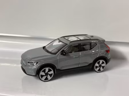 Skala 1/43 Volvo XC40, grey fr Bburago #18-30474