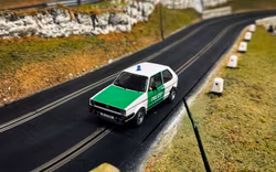 Skala 1/32 An. Scalextric Slot Car: C4572 Volkswagen Golf - Polizei - Police Car