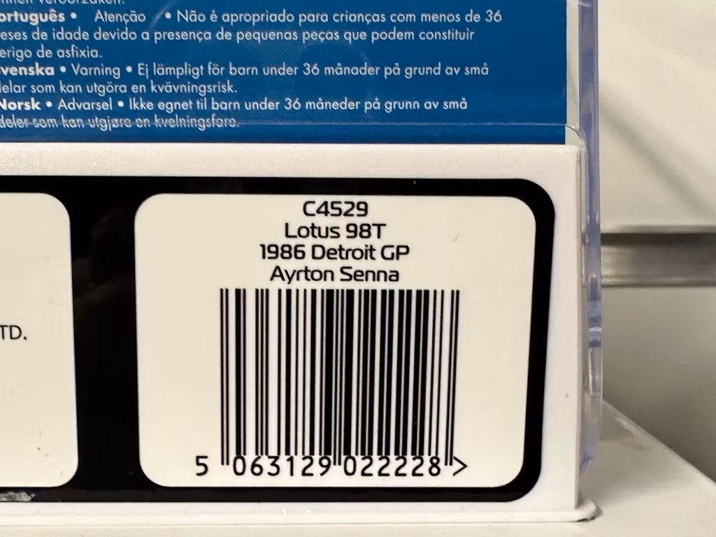 Skala 1/32 An. Scalextric Slot Car: C4529 Lotus 98T - Ayrton Senna