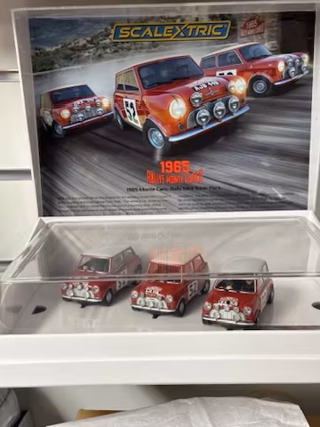 Skala 1/32 An. Scalextric Slot Cars: C4488A 1965 Monte Carlo Rally Mini - Triple Car Pack