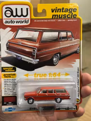 Skala 1/64 1965 Chevrolet Nova II Wagon, Rally Red fr AUTO WORLD