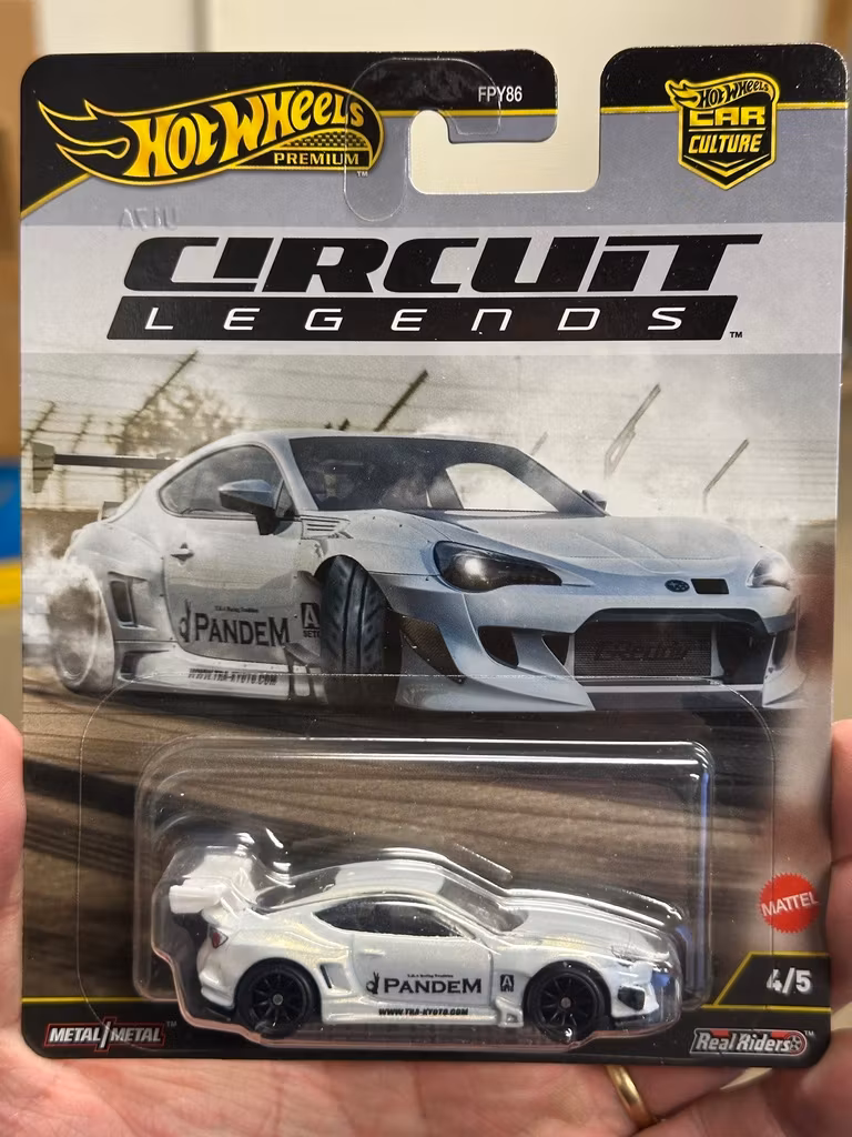 Skala 1/64 Hot Wheels Premium: Pandem Subaru BRZ - Circuit Legends